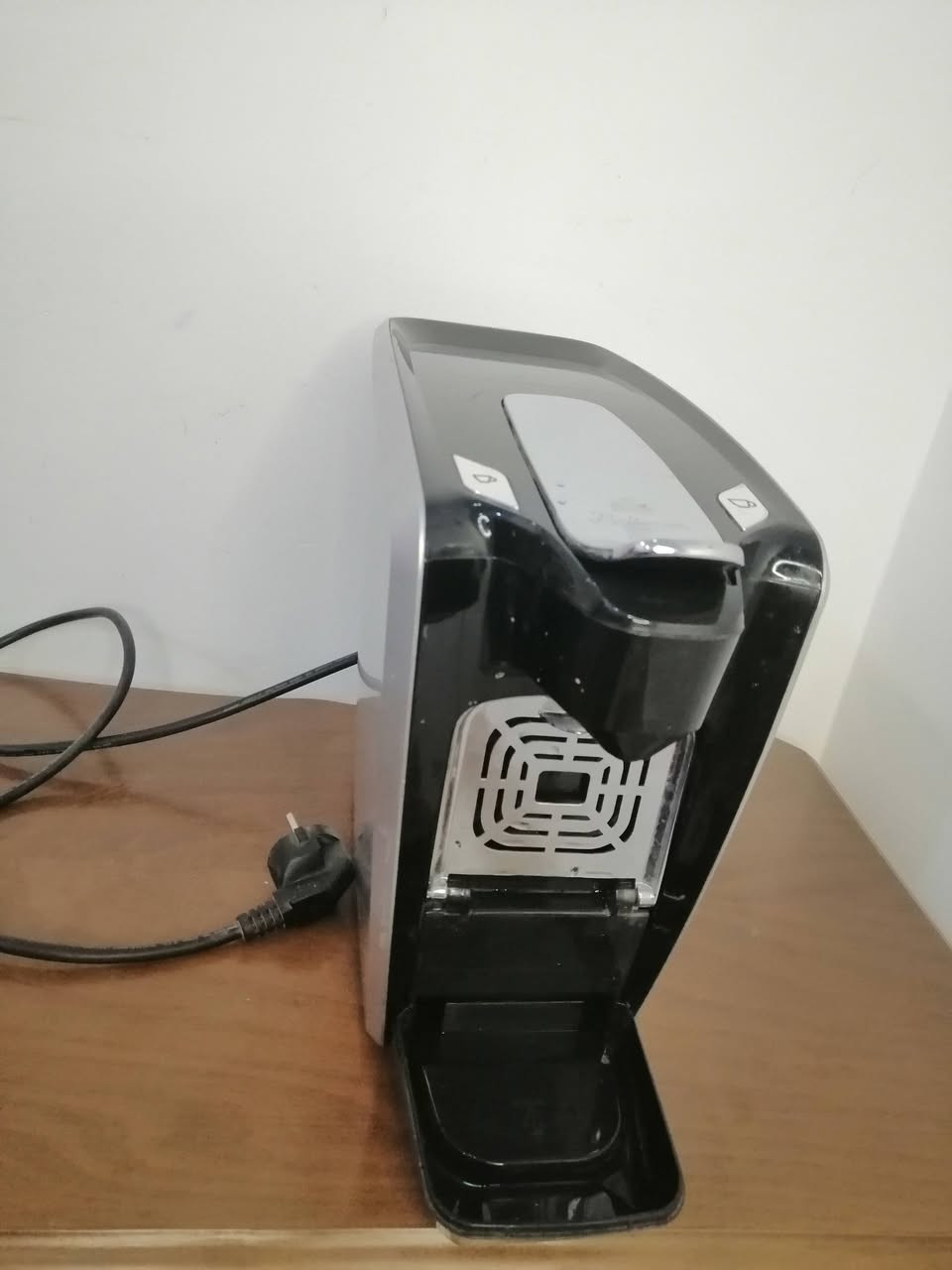 محضرة قهوة كبسولة ماركة ليرمان الألمانية بالة مستخدم
بسعر ٢٥ ألف دينار


**إذا كنت صاحب هذا الإعلان وتريد حذفه لأي سبب، رجاءا أرسل رسالة إلى الدعم الفني**