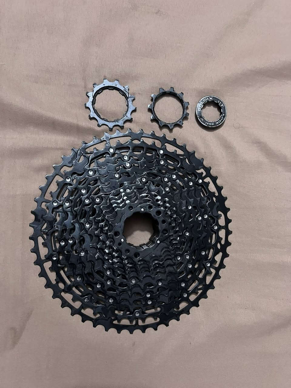 السلام عليكم
١- عقرب وبداله شيمانو ديور سعر 20 الف.
٢- صينية جبلي كاملة 20 الف
٣- دشلي 12 speed  الف 15
٤- دشلي 11 speed جبلي 15 الف
٥- بوري سرج كاربون قياس 31.6 /١٥ الف(جديد)

مستعملات شي بسيط كلش ونظيفات نظافتهن 100%

بغداد حي تونس
وموجود توصيل
***********
