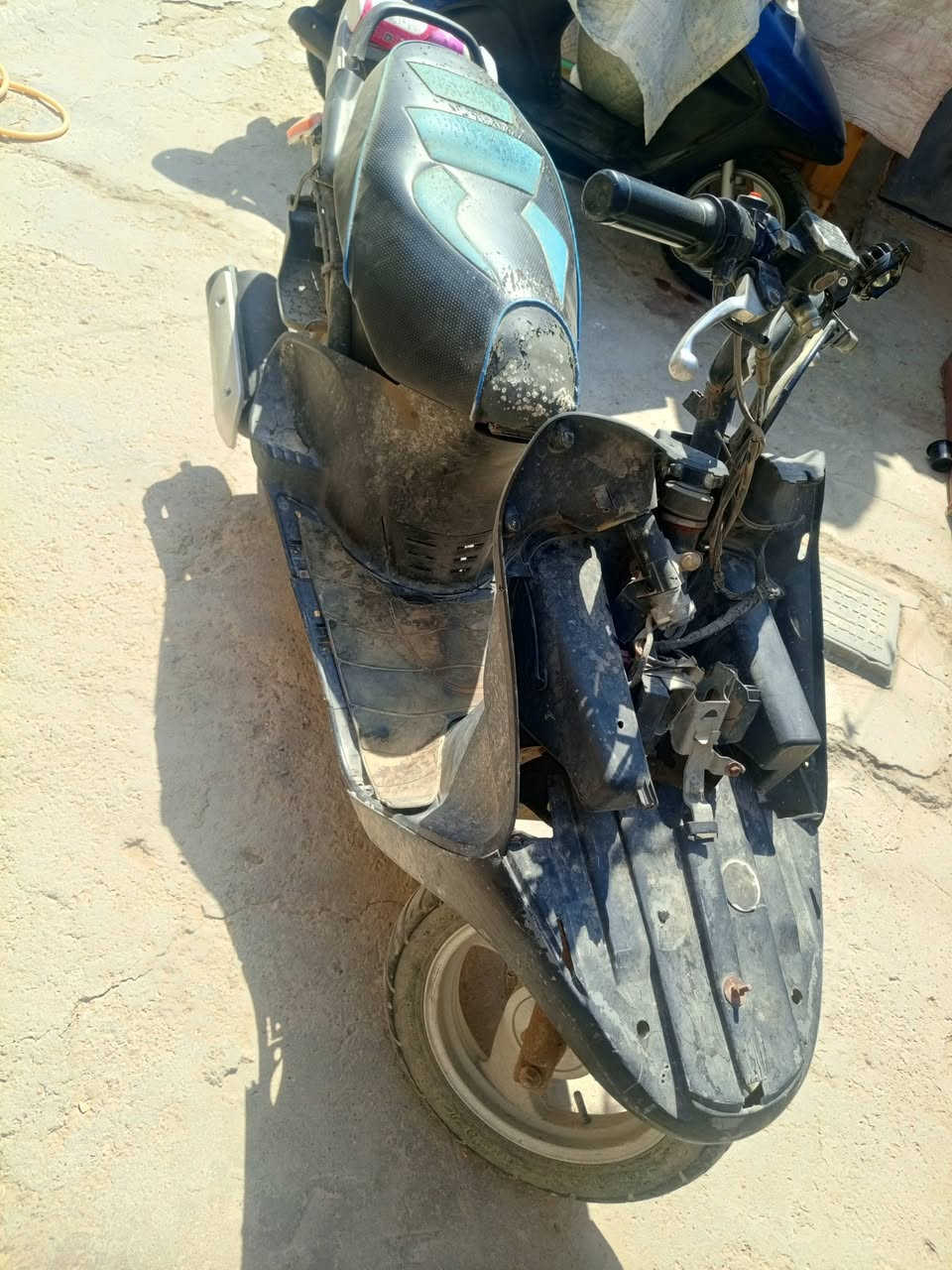سبيسي صيني ابيع ع وضعيته شغاله سلف هندر شلعه معدل  مكفوله لا دخان ولا تنقيص ابيع كوم حديد ١٨٠ بيه مجال حق الجيه ***********
