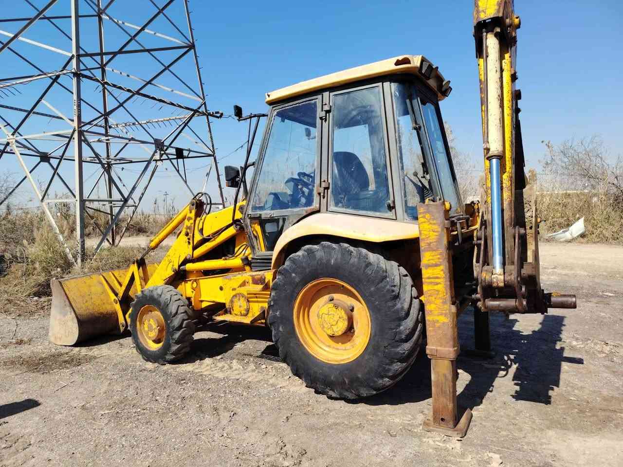 السلام عليكم جي سي بي للبيع ابو مراوس بشفل حجم 50 ثانويه الجي سي بي مفقوده استفسار ***********
