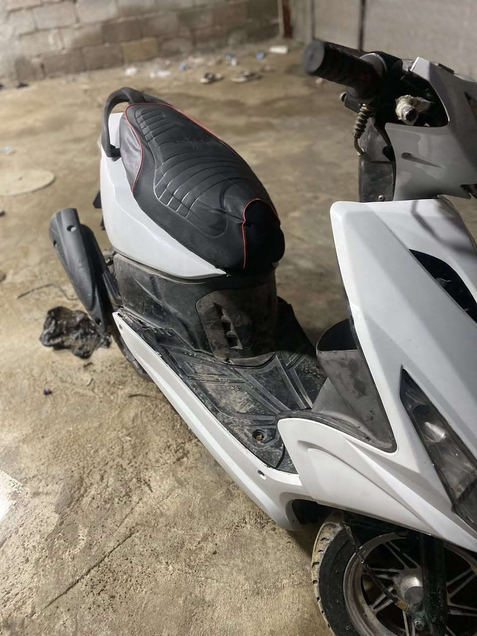 السلام عليكم اخوان ماكس مضلع مبدل بيها ولفات دراجه حلوه بيها عطل بسيط ضاربه خانه بل عقل كهربائيات كلها شغاله سعرها ٤٥٠ وبيها مجال مكاني بغداد البياع *********** بي واتساب
