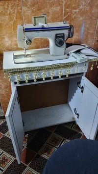 مكينة خياطة • نضيفه • ميسان