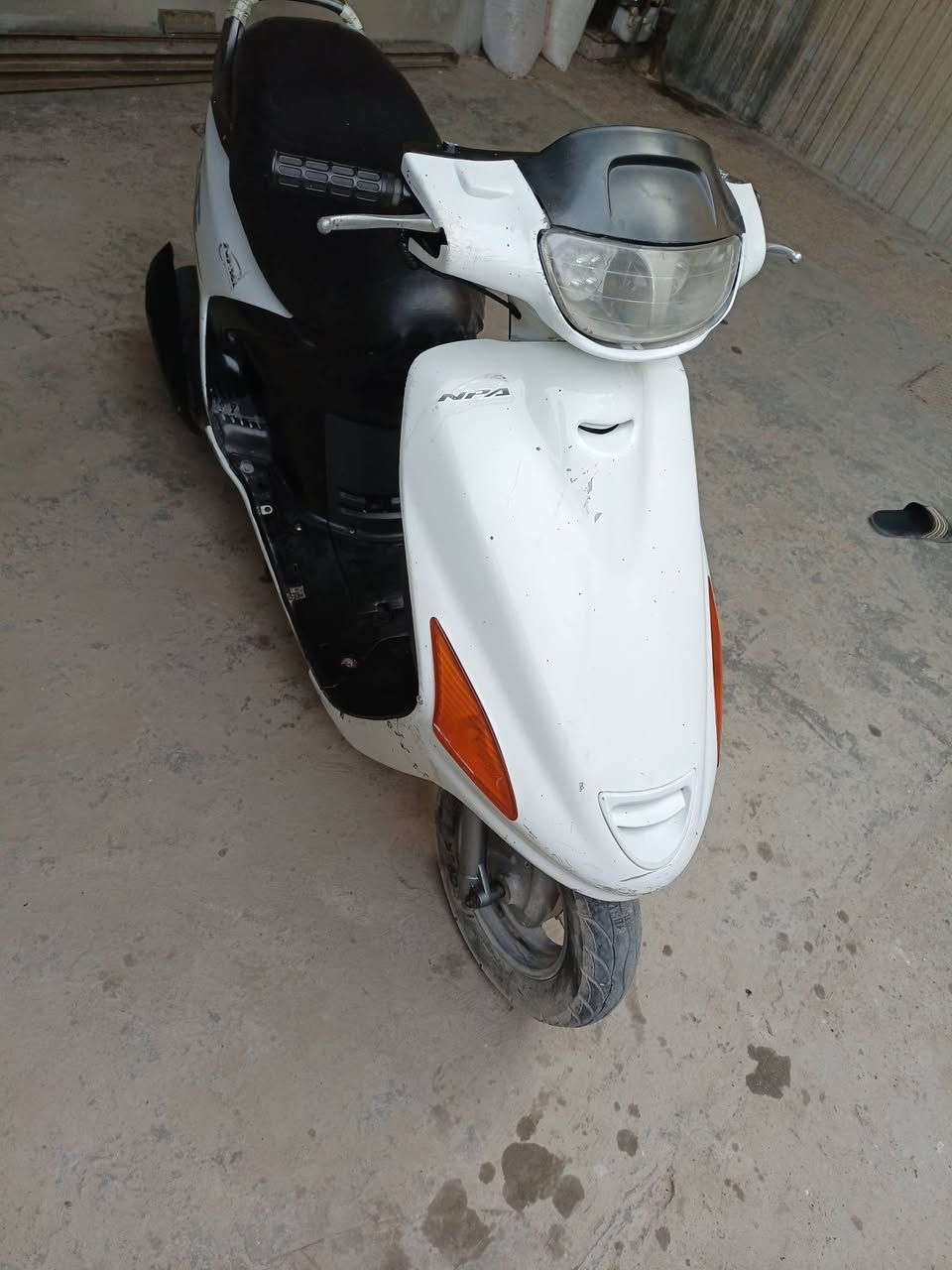 دراجة فراشه گايمه نضيفه الكهربائيات كلها شغاله يرادلها بس تجفيت السعر 180 بيه مجال للشراي دراجة كامله مكمله للااستفسار ***********
