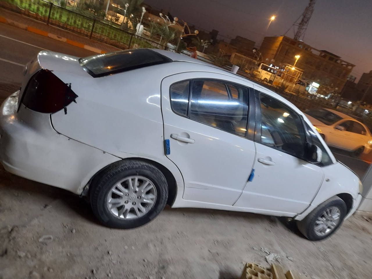 23 بيه مجال 
سياره سازوكي ياباني مديل 2010 رقم قادسيه ألماني تحويل مشروع وطني نافذه 2019 
محور كوريلا ١٦٠٠ مكينه  بيه دخان اسود قوي  
جديد جام كهرباء شغال اشاير  ترايك متريد بس داريه *********** مكانه نجف كوفه
