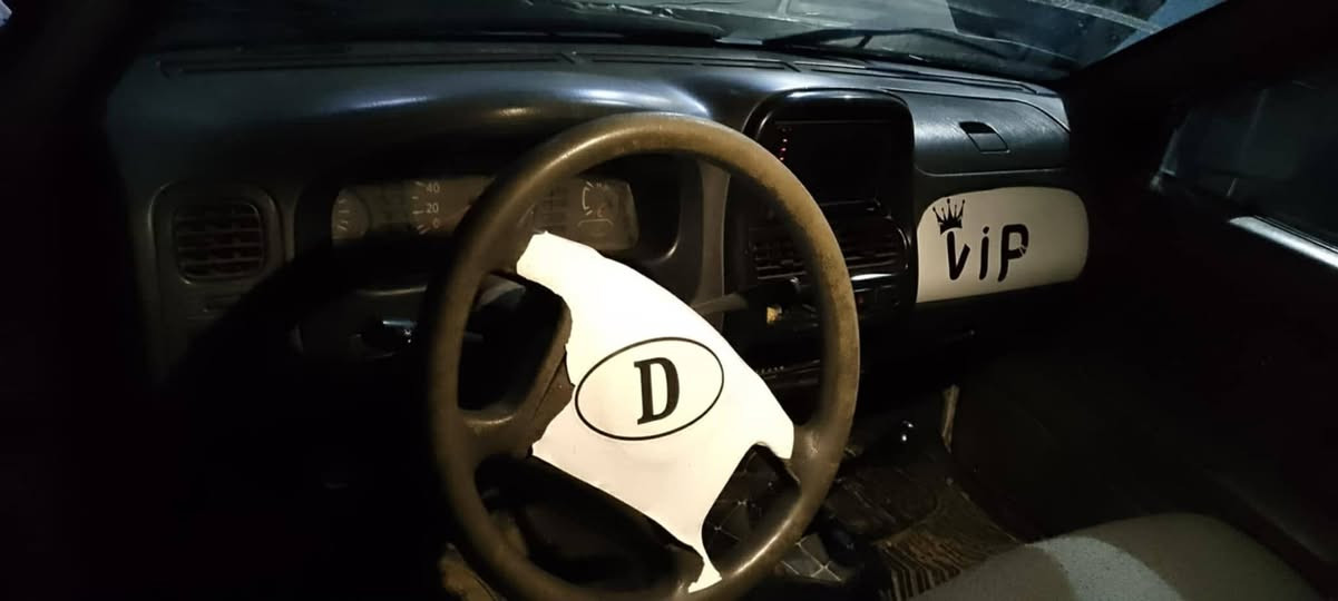 ‎نیسان پیکاب 
‎مۆدێل . ٢٠٠٢
‎ئاڕم پلاستیک هەولێر  بەشەرتی ئەوەلیات و غەرامە 
‎موس و بڕاوە بەشەرت تەحویلیشی بەشەرت 
‎شوێن سلێمانی 
گێر مەکینە ئەکسل  بەشەرت 
‎هەموو گیانی مەزبوتە کارەبای مەزبوت
‎سەیارەکە جوانە و ماڵی دۆستە 
‎دوپارچەی بۆیاخ
‎تەبریدە و پاوەر نیە 
‎٤٨ گەڵا و کەمێک معامەلە 
‎
***********
***********

ئادمین ❤ السليمانية, العراق
