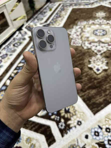 ايفون 15 برو ماكس 
تك سيم 
ذاكرة 256 
بطاريه 90
نضافه 99
الجهاز كله شرررط حاسبه نورمال مامفتوح فقط مبدل بطاريه من ((شرركه ابل يعني رساله ابل )) 
شررط ضد الماي 
عنوان موصل أيمن سعرو 835 الف 
***********
***********
