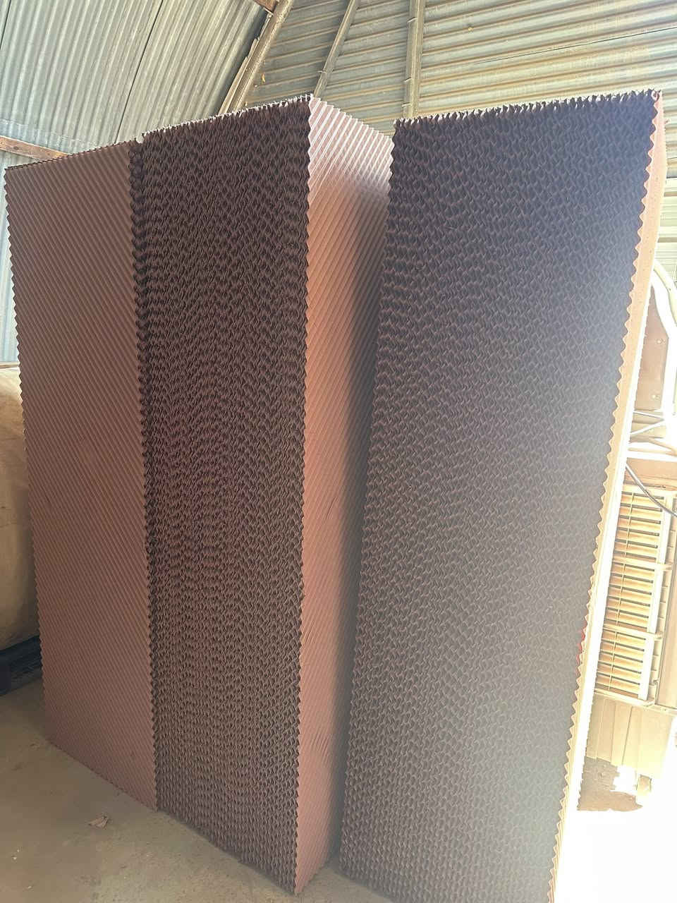 بفضل الله…
الانتاج الجديد 
معمل الريان لانتاج الحلفه الكارتونيه
جوده عاليه وضمان اي قطعه خاليه من العيوب
خاليه من الروائح الكريهه
للمبردات ومشاريع الدواجن
للطلب والاستفسار
***********
***********
