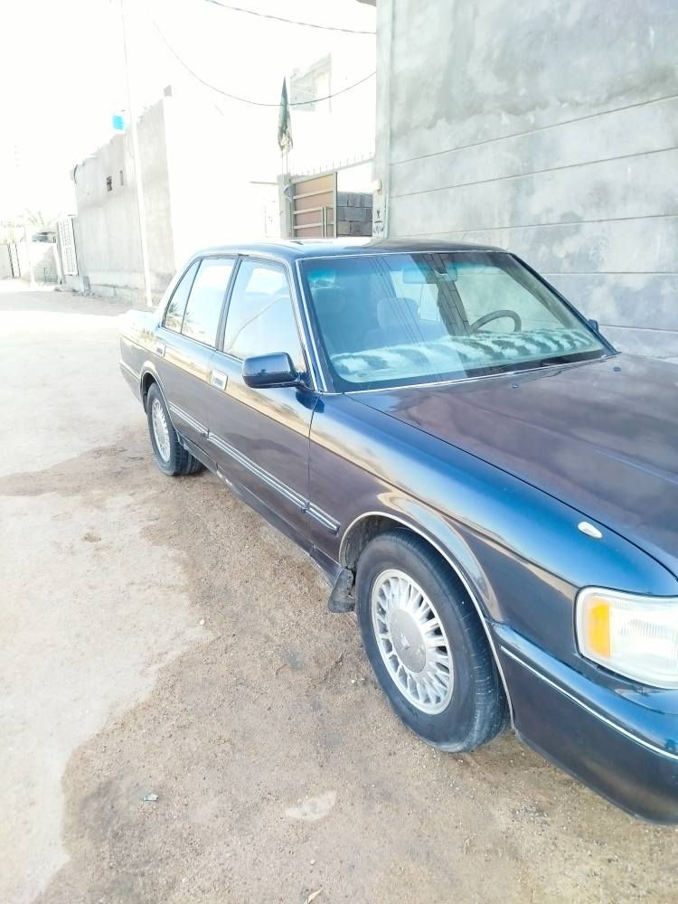 سلام عليكم سياره ارنب 
موديل 1992 اللون ازرق غير محدد
سياره حلو او حله من صور مال جناي سياره كفاله عامه (من كص و نقل جثه و اوصليات )سياره فقط صبغ جماله اثر جراد  جاهز من كهربيات 
و تخم تايرات و حداديه %75  المحركو3000 و كير خير من الله شرط اترايك من بصره الى كربلاء كمبرسر مال تبريد شغل بس عندي احد بواري بي تسريب فقط 
سنويه منتيه بل 2024 
السعر (60) او بي مجال حق جيه او مراوسه حسب قناعه 
العنوان البصرة ابي الخصيب حمدان 
رقم الهاتف/***********  بي واتساب ابو الخصيب, البصرة
