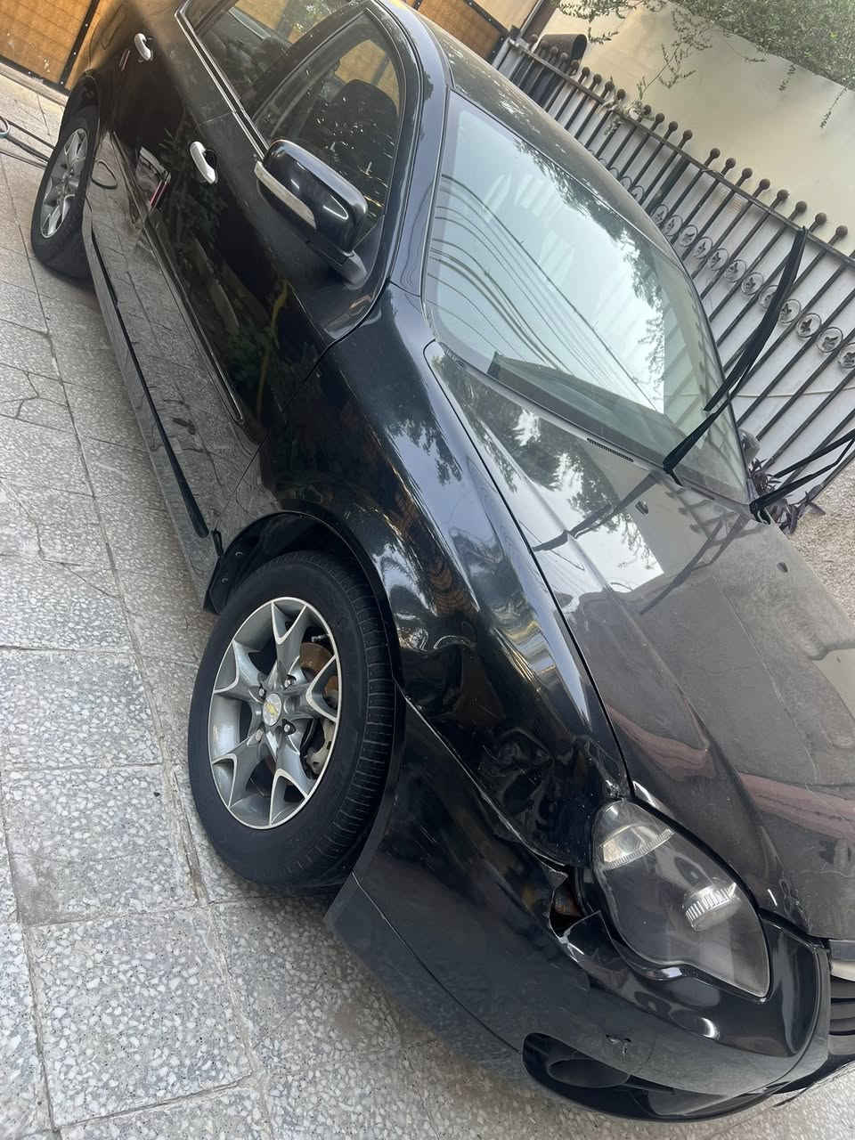 السلام عليكم ورحمة الله وبركاته
بروتون بيرسونا جنطه مو هاجباك موديل 2016 باسمنه تحويل ثاني يوم  صبغ جاملغ امامي وصبغ جاملغ خلفي من يم قبق البانزين 

تبريد شغال

صدر وتايرات امامي خلفي  جديد

شاشه وكاميره

السعر ٧٦ وبيه مجال للطيبين

العنوان بغداد العامريه 

رقم التلفون ***********
