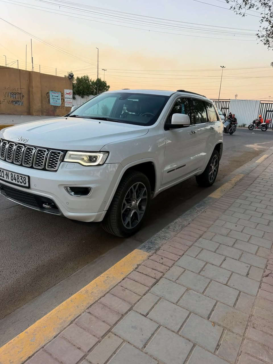 السلام عليكم للبيع Jeep اوفرلاند وكالة هارلم رقم بغداد

معروفه مواصفات الاوفرلاند فووول مواصفات للأخير 

صندوق كهرباء 

جكات

شفتات ستيرن 

محرك 3600 / V6 

ماشية 65 الف

شفتات ستيرن 

توقف ذاتي عند الرجوع

بصمة

بانوراما

و هواي موصفات بعد 

السيارة مكفولة من الصبغ و التبديل 

بيها مكانين بارد  قليل كلش 

مكان السيارة بغداد 
 
سعرها :- 268 و بيها مجال بسيط

للتواصل :- ***********
