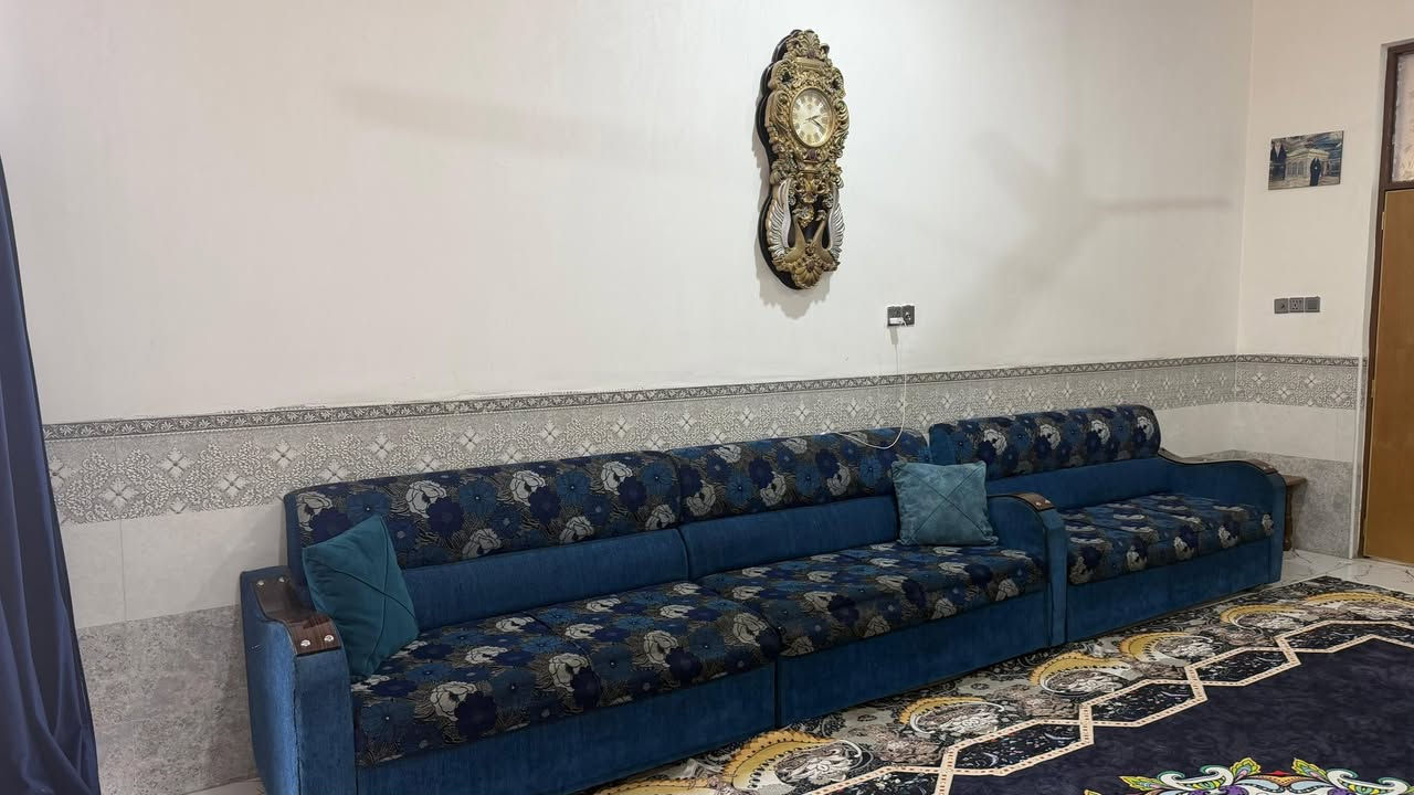 ديوان عشرة متر لامصلح ولا بي بسمار زايد شغل تزكام  نظيف جدا قماش مصري للبيع السعر 550 الف حلة مركز 
***********
