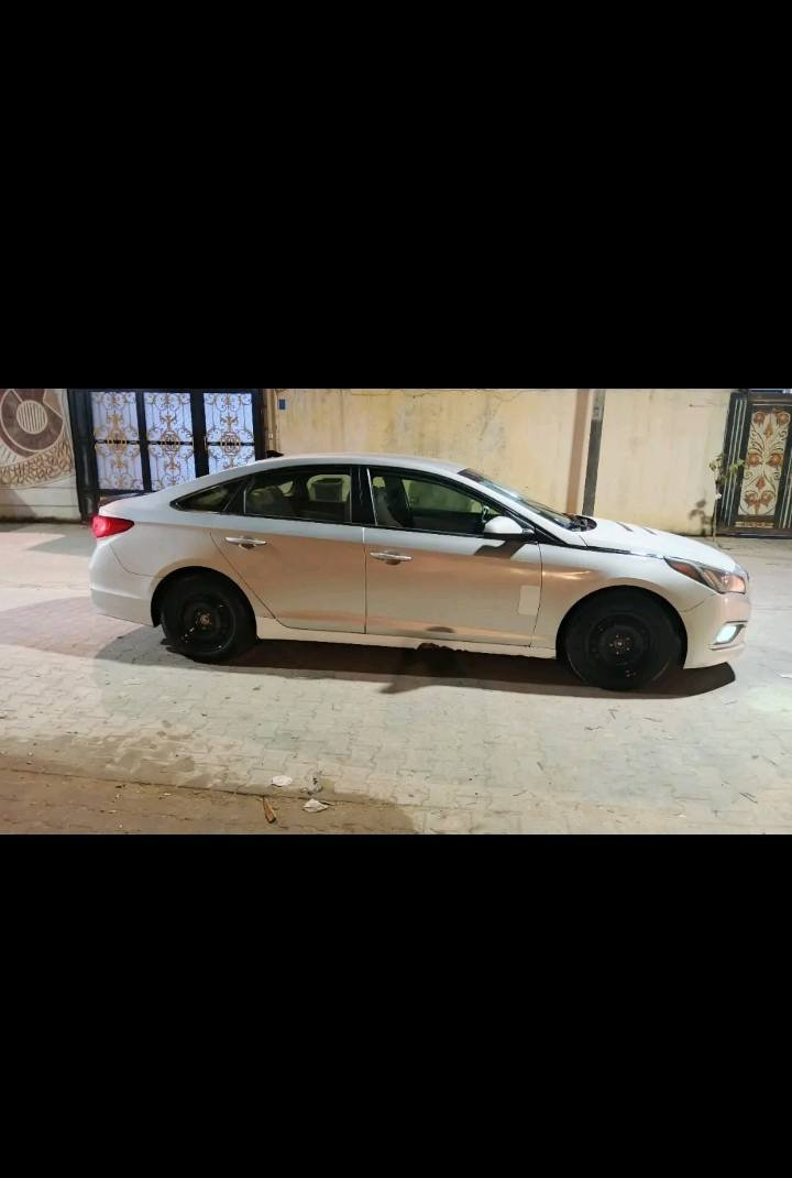 سلام عليكم سوناتا موديل 2016  وارد امريكي محرك 2400 حادثه جاملغ وبنيد والبنيد ماله ما مدل نفسه بس مرجعينه على البارد مكينه وكير كفاله السياره بئسمي شرط التحويل رقم نكليزي تريد شقال ثلج السعر 123 وبيه مجال مكاني بصره مناوي لجم رقمي ***********
