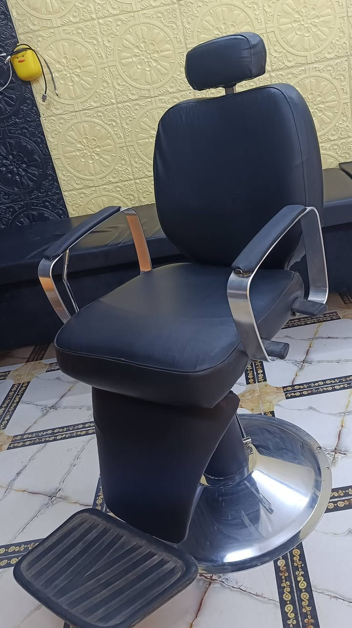 كرسي حلاقه للبيع نضيف مكاني ديوانيه السعر ١٢٥ وبي مجال


**إذا كنت صاحب هذا الإعلان وتريد حذفه لأي سبب، رجاءا أرسل رسالة إلى الدعم الفني**