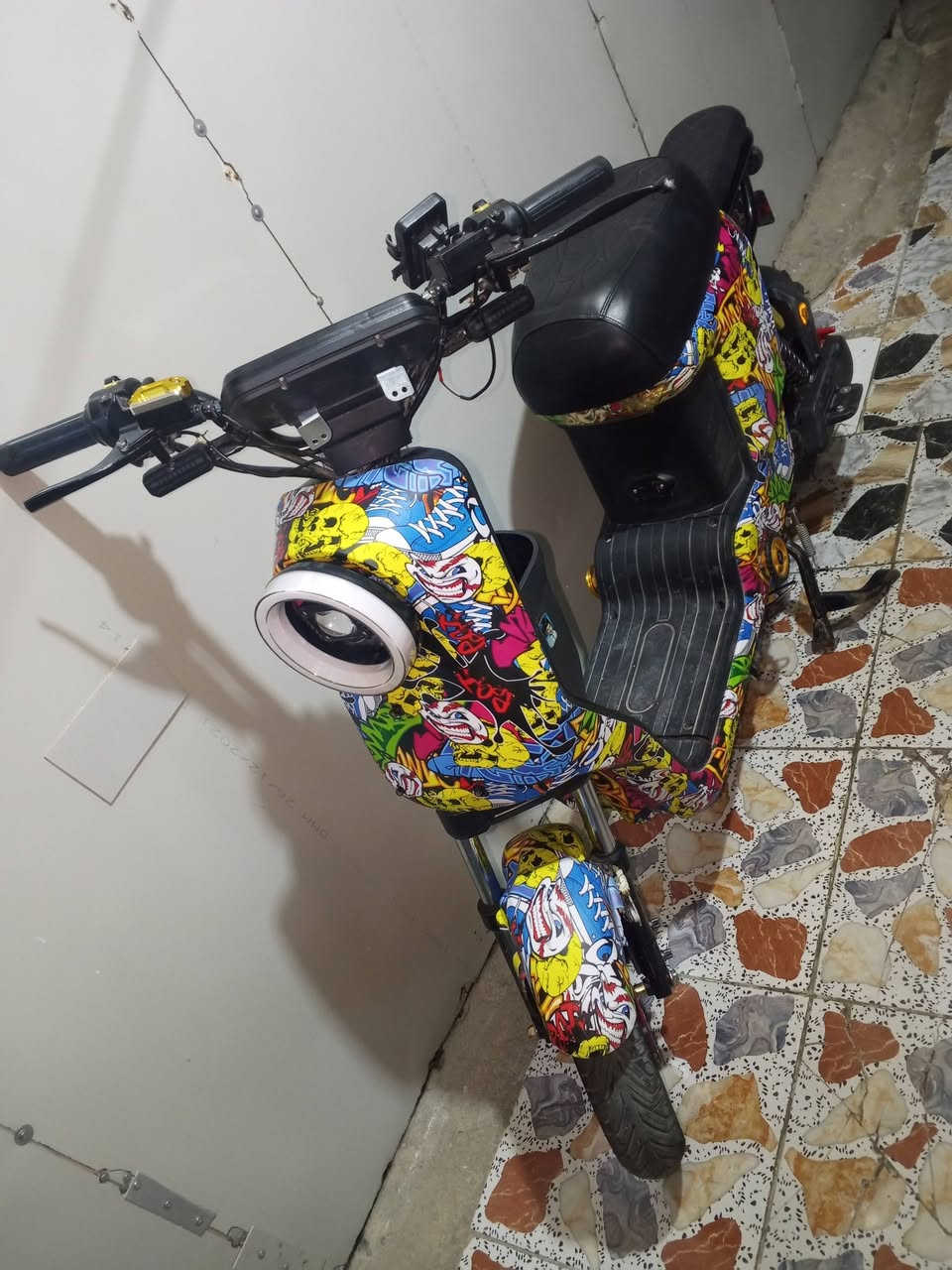 سلام عليكم 

R9 للبيع 
دراجه واكفه ماعرف شني بيها تجي تاخذها صلحها دراجه كامله بيها عطل بسيط بطاريات جدد كفرات نضيفه كهربائيات كامله

السعر 200 وبيها مجال كلش بسيط ابو ال 100 لاطب ولاتعب نفسك


**إذا كنت صاحب هذا الإعلان وتريد حذفه لأي سبب، رجاءا أرسل رسالة إلى الدعم الفني**