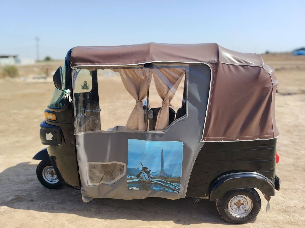 سلام عليكم تكتك للبيع موديل 17 رقم او سنويه  رقم    الهاتف    ***********    السعر    4250
