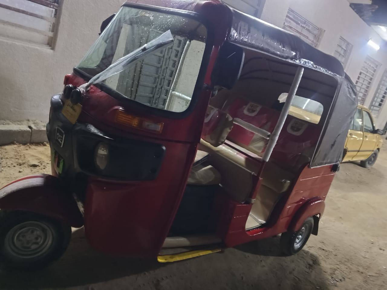 تكتك لبيع موديل 18محرك 20 نضيفة ومعمرة تعمير كامل صبغ سمكرة سعر 3600 وبيهة مجال ملاحضة مكلف بنشر لستفسار خابر صاحبهة ماجاوب خاص تكتك وراق لستفسار ***********
***********  مكان كربلاء حولي مية
