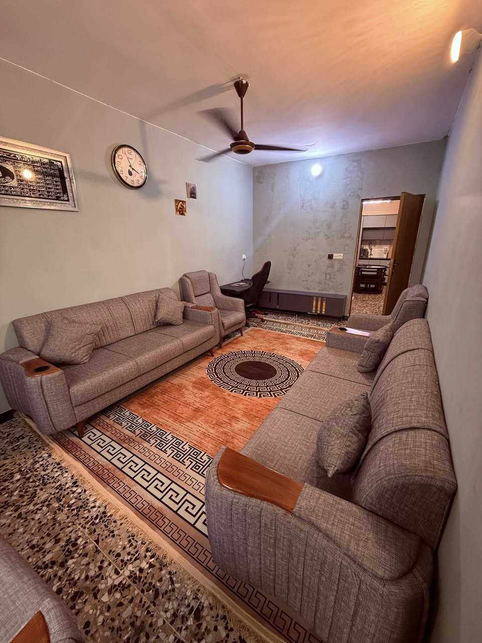 بيت للبيع زراعي سند 25 قرار محكمه مساحة 100 متر طابق واحد السعر 39 مليون وبي مجال بسيط واذا مع الاثاث السعر 43 مليون الموقع بغداد منطقة بوب الشام يم مجمع الأرض الزكية مدخل حي الداخلية بظهر مستشفى حمادي شهاب يم الكلية الجديدة
للاستفسار مراسلة الرقم  واتساب***********
