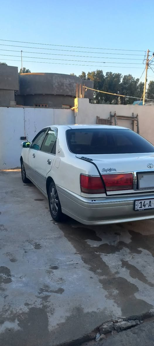 سلام عليكم سياره جنون للبيع
حداد تبريد سياره جاهز بيه كص بس الوجه مال جاملغ او جاملغ المامي صفحت سايق مبدل تخم تاير لايت زنون اربع دكم برده خلفيه مكينه ديفور الكبير رقم بصره سعر 120او بيه مجال 
مكان البصره زبير *********** مكلف بل نشر
