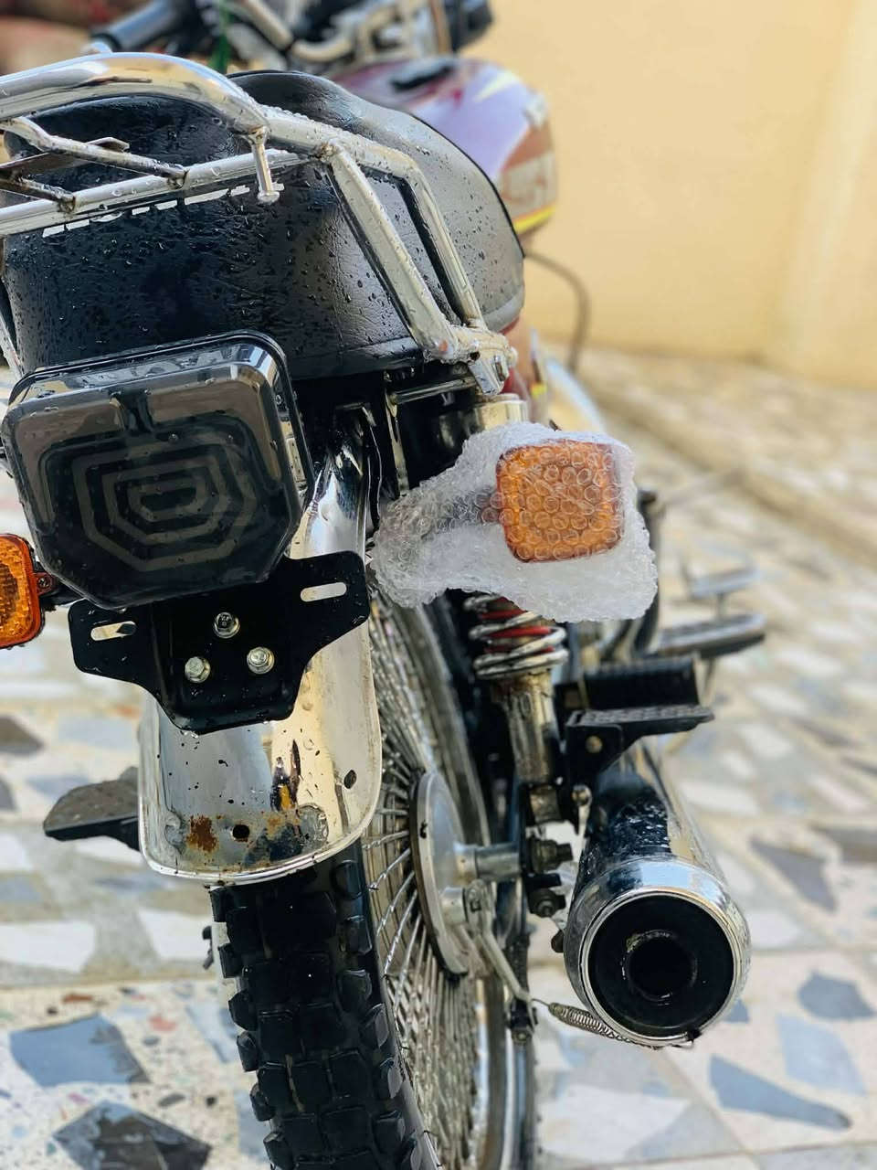 الاسلام عليكم سولنك موديل 2024    محرك مامفتوح   كهربايات كلها شغالة اوراق كاملة   دشبول ليزري مو اكتروني الويل الورة سيامته مرتخية يرادلهن فقط ضب.    السعر.  560.     مكاني واسط الصويرة.    ***********
