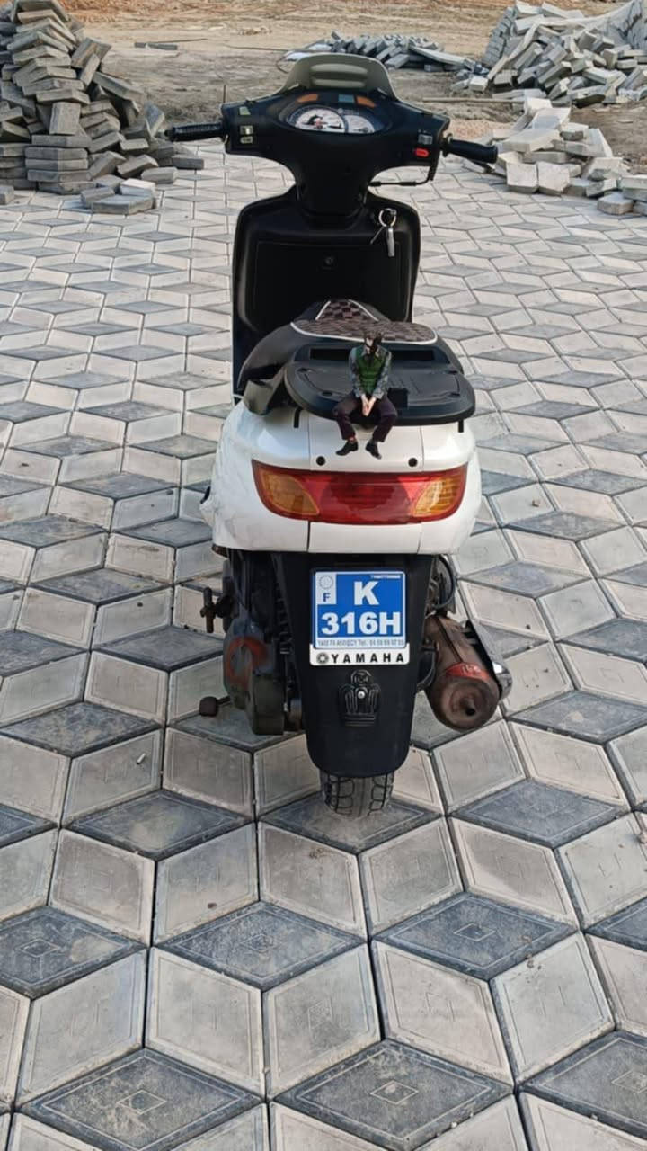 دراجه فراشه حاويه نظيفه جدا استعمال شهر شرط حاويه كل شيء شغال بيها السعر 650 وبيها مجل العنوان ديوانيه قضاء السدير اتصال على الرقم *********** مكلف بالنشر
