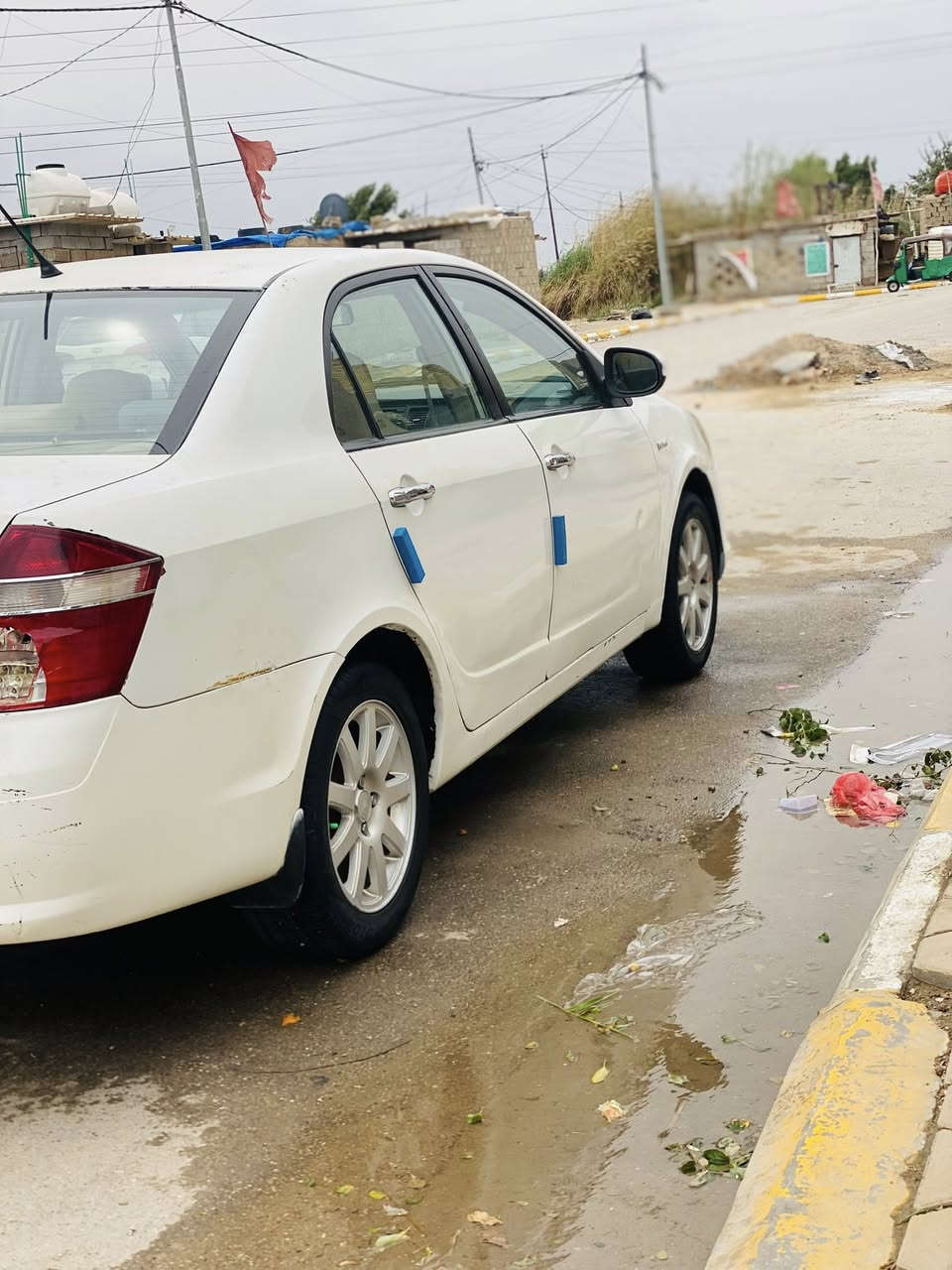 سلام عليكم سياره للبيع جيلي 2013 بسمي تحويل ثاني يوم كير مكينه كفاله السعر خاص المكان واسط النعمانيه الرقم ***********
