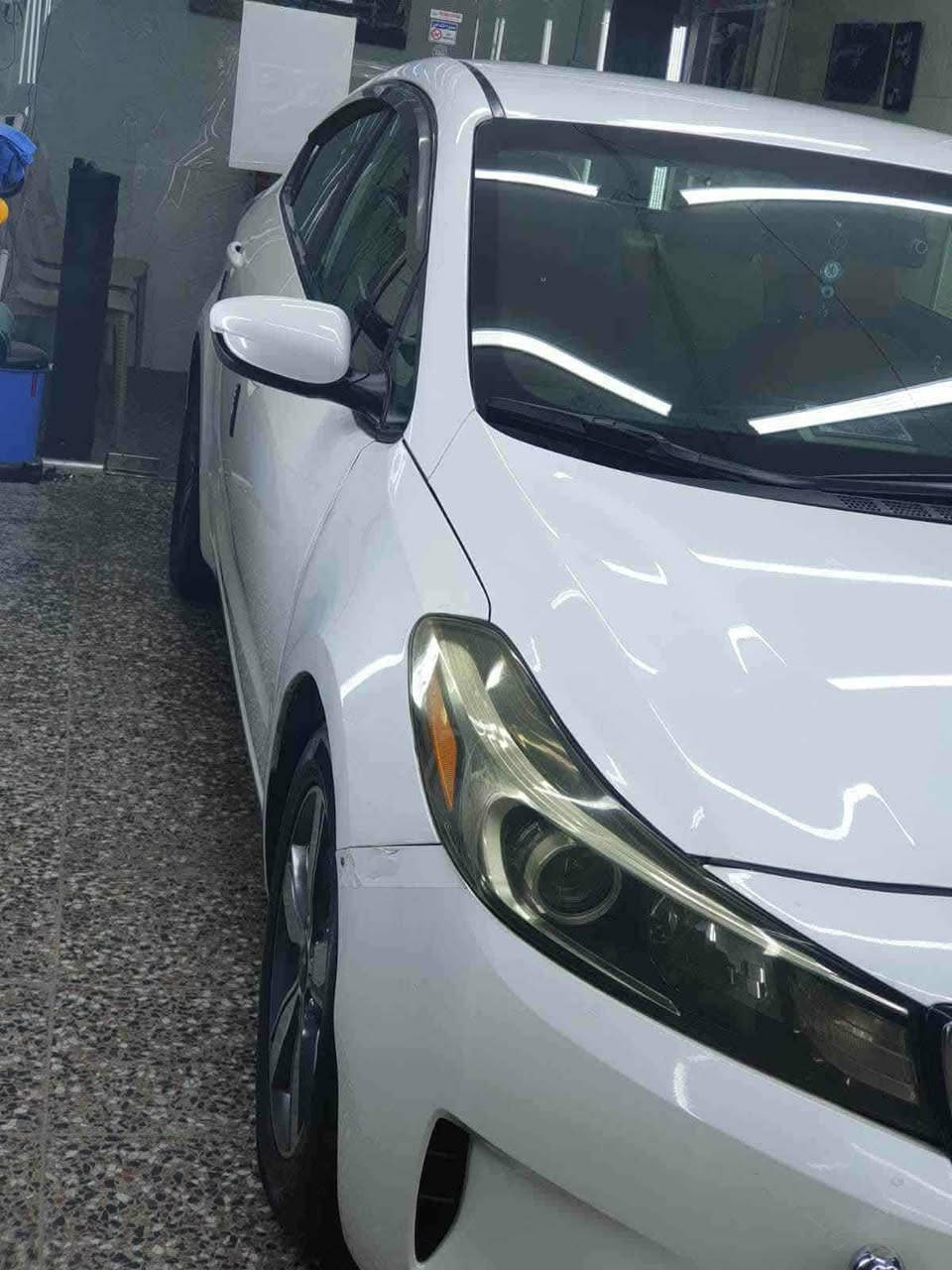 سلام عليكم فورتي البيع موديل 2018
فول نضافه سياره كامله عليه اخر حبايه صور الحادث داخل المنشور بسمي بغداد رقم نكليزي لاستفسار تصل ***********
