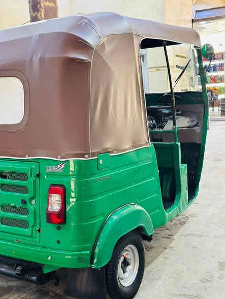 سلام عليكم شباب العزاز ❤️
تكتك 2020/7/22
مرقمه رقم بغداد بسمي 
بيها ضربه الغد ودوسات 
تخم تاير مكينه كير كسل 
تكتك جاهزه كبل الشارع 
مكاني محمودية 
***********
