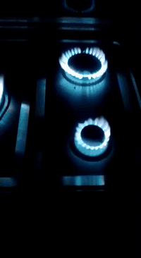 السلام عليكم ورحمة الله وبركاته
للبيع طباخ مصري خمس عيون وفرن طباخ نضيف وكامل من كلشي ونضافه كدامكم 
العنوان خور الزبير 
السعر 170
للتواصل ***********
