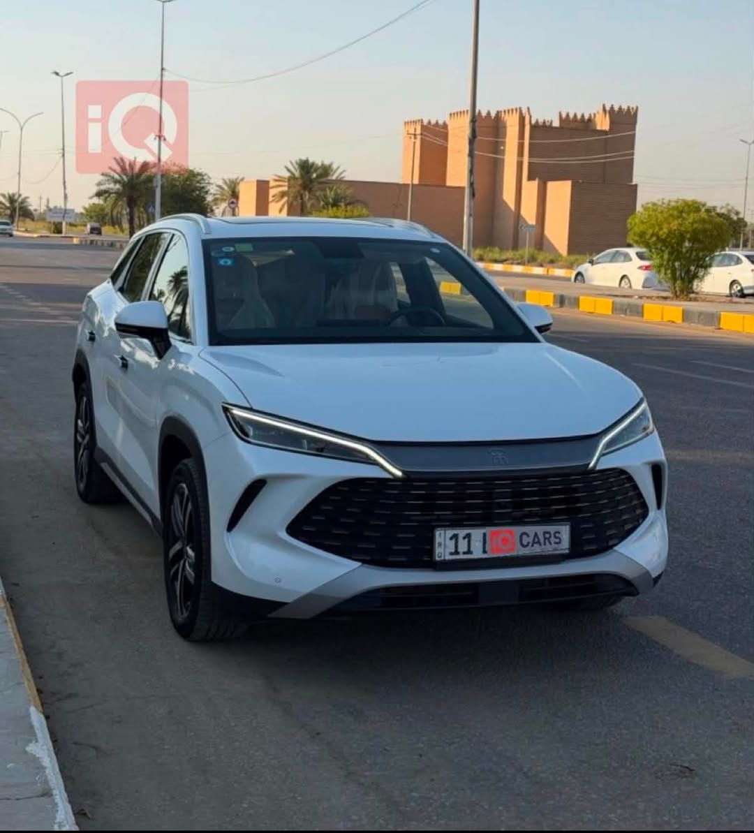 سونك ال 
مدى شحن 120 كيلو 
5 كامرات 
بانوراما 
كراسي جلد بلادي 
كرسي كهرباء 
حساس امامي خلفي 
شاشة دوارة 
داش كام بلاد 
وبعد مواصفاتها معروفة 
واي استفسار اتصل وتدلل 
السيارة  مكفولة كفالة عامة  وكل ملحقاتها موجودة والسيارة باسمي وبحالة الزيرو  
ماشية 800 على المحرك و 1700 على البطارية المجموع 2500
المكان حلة مركز المدينه 

‭***********‬

السعر 31 مليون و500 الف وبيها مجال
