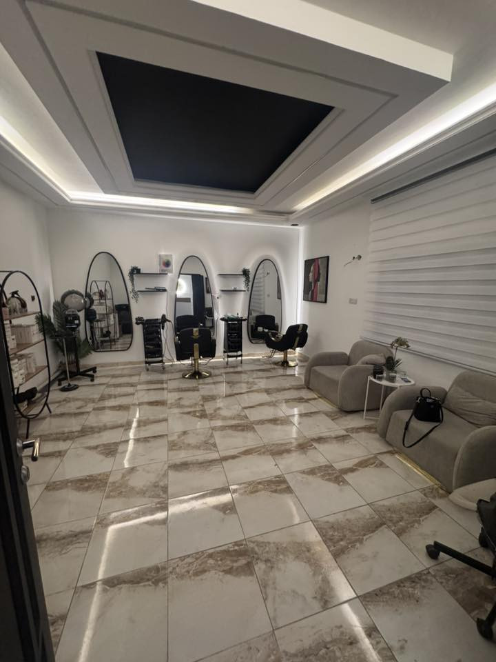 مركز تجميل  متكامل طابقين  للبيع بسعر مناسب جدا
اليرموك / تقاطع كلية الحكمة / بجانب مطعم سماش

للتواصل ***********
