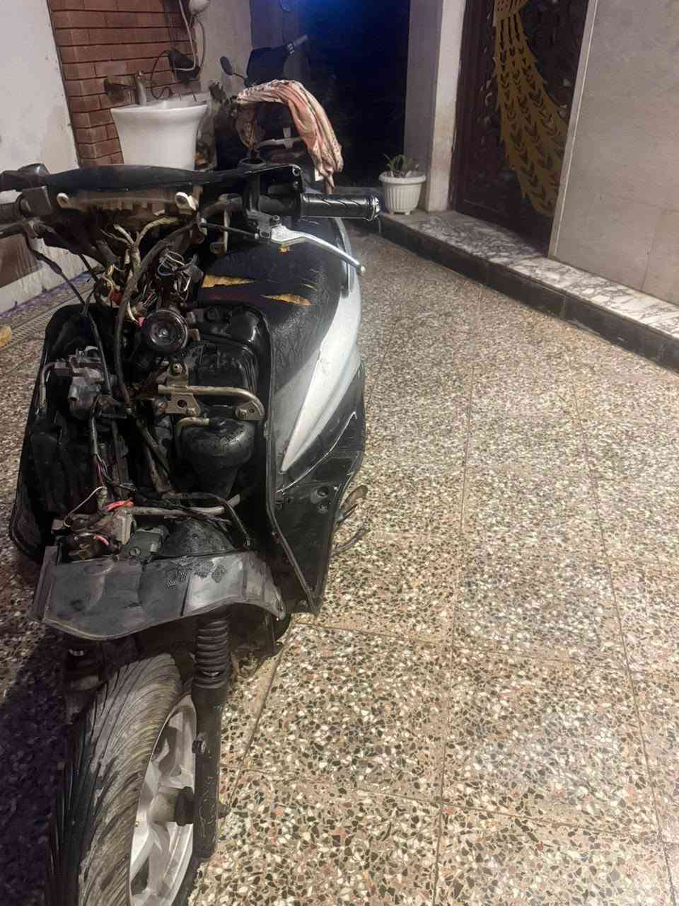 سكنس نثيه 110بيع او مراوس بماكس 
دراجه خير من الله 
بجم موجود وكصه موجوده 
مكان بغداد بلديات 
دراجه بس كابريتر تعبان
سعر 300بيه مجال 
رقمي
***********
