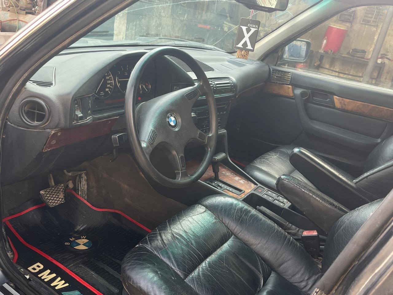 السلام عليكم اصل 535 بليته وسنويه موديل 1993 سياره حلوه وجديده تعمير جديد سعر 57 وبيها مجال مكاني بابل ***********
