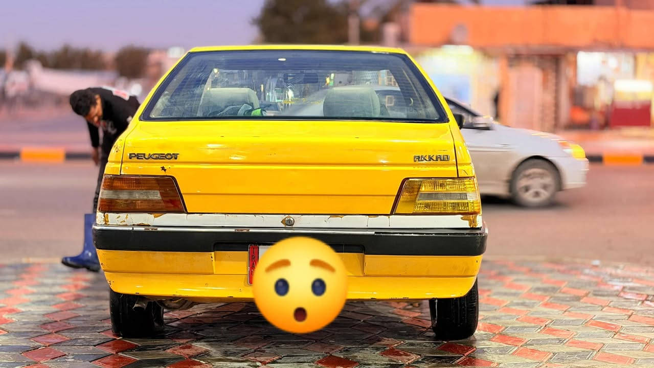 بيجو ٤٠٥ اكد ٢٠١٦
مكفولة من الظربة
بيهة طختين بالگرون واضحات بالصورة
حدادية نص ونص السيارة مثل ما واضحة بالصورة
سنوية ساقطة ب ٢٠٢٠
بيع مستعجل ٢٥ ورقة وبيهة مجال للشراي
رجاء اخوي مو شراي لتبقى تعامل
للاستفسار ***********  واتساب واتصال
