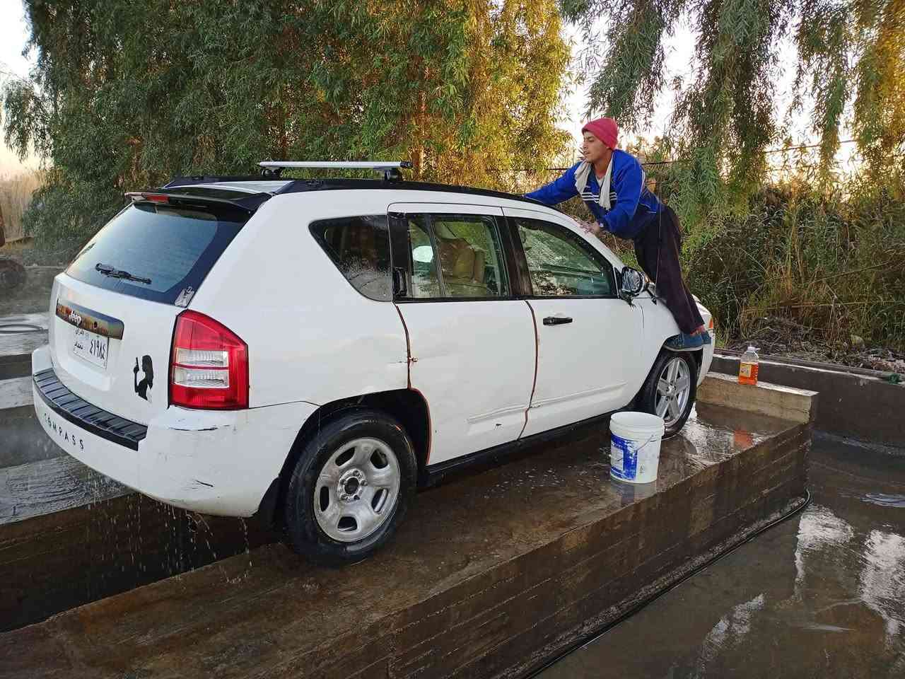 جيب كومباس موديل 2008
رقم بغداد صدامي مالكها موجود يداورلك ثاني يوم 
اتعهدلك بلمداور 
رقم بغداد 
لون ابيض 
شاشه 
كير محرك كفاله عامه بعدهن بلظمان 
السياره تطلع ثالث البعض يكول عقل او عطل كهربائي ابيعها على وضعها وحاليا موجوده بابل ناحية الشوملي متواجد علفيس 
وياها عقل وقاعدة فيوزات وفيشة كير حاويه 
تخم تاير


**إذا كنت صاحب هذا الإعلان وتريد حذفه لأي سبب، رجاءا أرسل رسالة إلى الدعم الفني**