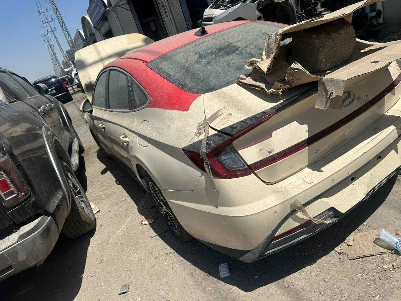 السلام عليكم لبيع سوناتا ٢٠٢٣ خليجي 
⚠️(هايبرد حورناها ⚠️بانزين مكينه وكير خليجي باقي بس ربط كهربائيات⚠️) سعرها مناسب عنوان بصره لاستفسار ***********
