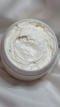 الخلطة التايلندية • سيرومات وزيوت • تبيض الجسم