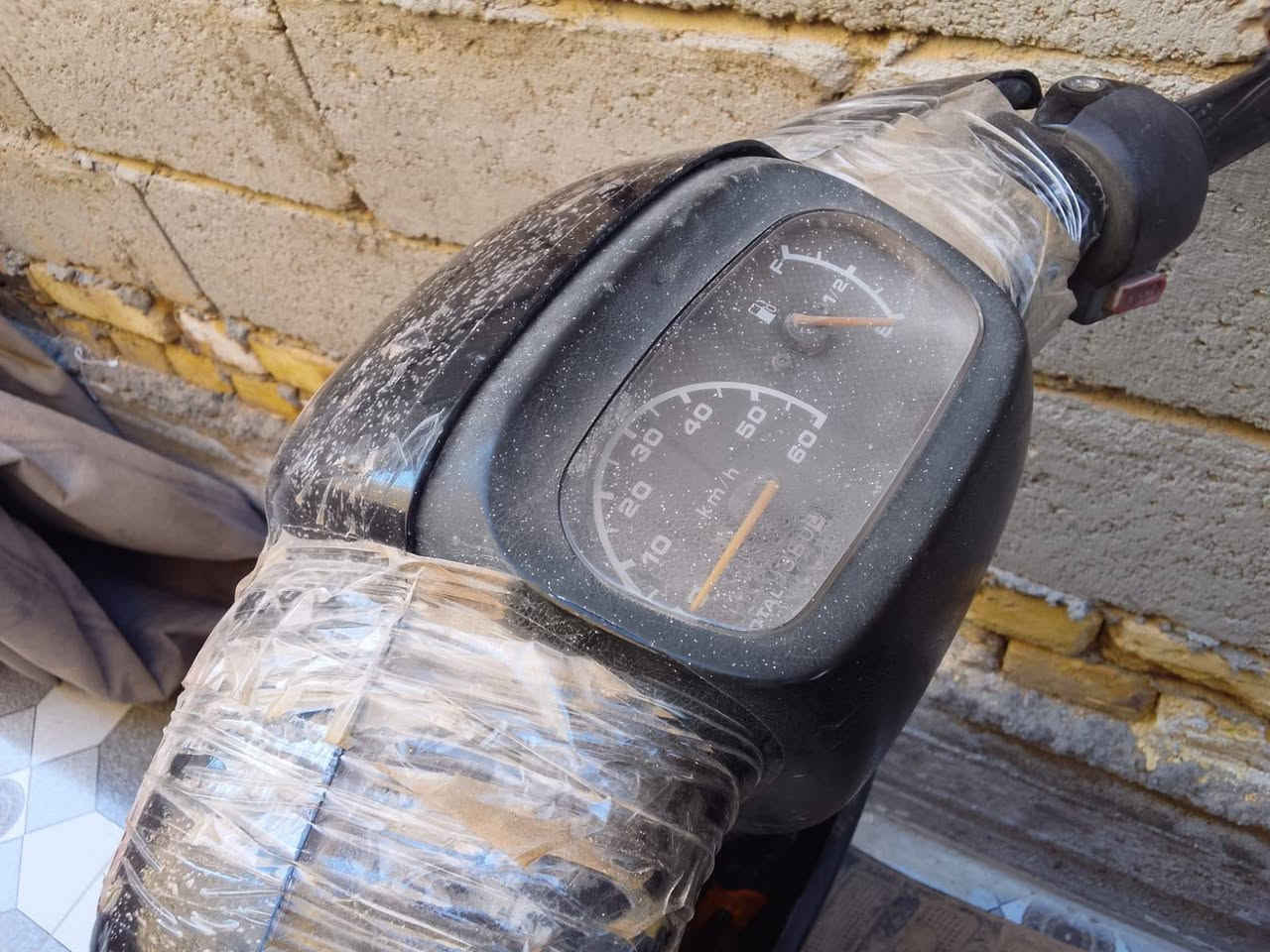 دراجه بتره وكفت بلمطر ابيع كوم حديد 125 .... ***********
