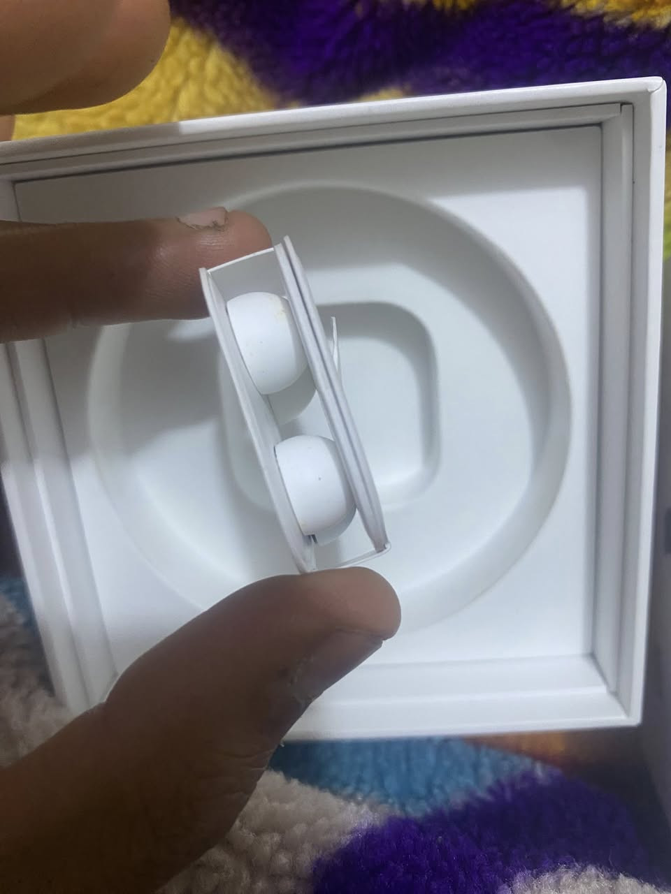 السلام عليكم ايربود برو الجيل الاول قطعة نضيفة كلش للبيع السعر 85 الف مكاني بغداد ماعندي توصيل ***********
