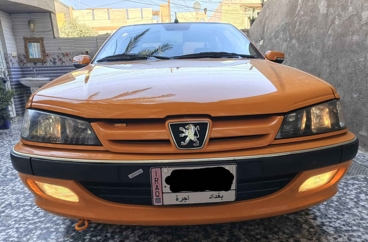 السلام عليكم للبيع بيجو موديل 2024 سياره جديدة مكفوله لاضربه ولاصبغ ولاتبديل تخم  تاير جديد هيئه وغرامات امصفره منضومه غاز سياره سبير مانازل عدتها وكتلوكاتها بعدها مامستخدمات الرقم *********** العنوان بغداد الشراي يتصل
