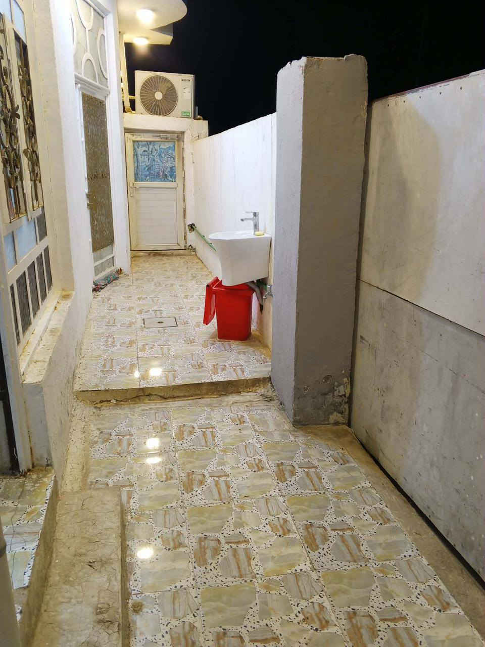 يالله توكلنا على الله بيت للبيع او مراوس بالبستان بيت مساحة فوك ١٠٠م البيت موقعه زراعي السياسين بصف التبليط المساحه ١٢٥م مربع بيت يتكون من غرفتين نوم صاله ستقبال مطبخ طرمه صحيات بيتونه بناء طابوق بيت موقعه مميز حاله حال الطابو مسجل بلديه مجاري مربوطه الاستفسار الاتصال
***********
***********
