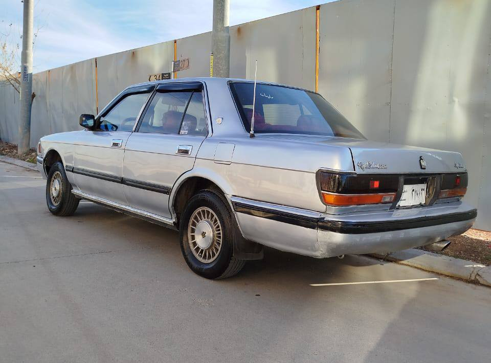 سۆپەر سیدان 1990 کلاسیک مەکینەی 5m بیلاد 
گێڕومەکینە و ئەکسلی بەشەرتی 10 فیتەر
سەیارەکە زۆر پاکە و دەمێکە هەڵمان گرتووە 
گێچی بەنزین  گێچی حەماوە  گێچی RPM
گێچی کیلۆمەتر 
گڵۆپی ناوگێچەکە هەمووی ئیش ئەکات 
تەرجیل و مکبەرەی تازە ئۆکس و بلوتس و فلاش و میمۆری 
گاعی بەر پێکانی بیلادە و کوشنی تازەی تێگیراوە 
گەرمی بەشەرت 
لایتی زینۆن و تاقم پێشی شەریکەی بۆ بەستراوە لەگەڵ لایتی سەر چەمەلەغەکان 
پێش و دوای تازە داگیراوە و بانسەکانی گۆڕاوە 
چوار کەپی بیلادیم بۆ بەستووە 
سەیارەکە زۆر مەزبوتە هەموو گیانی ئیش ئەکات 
قفڵ مەرکەزی و جام کارەبایی 
سنوقی دواوە بە کۆنتڕۆڵ ئەکرێتەوە بیلادیە 

سعر : لە کۆمێنت داوای بکە ڕاستەوخۆ بۆت دێت 🤖 

ئاڕمی پلاستیکی سلێمانی بەشەرتی ئەوەلیات و غرامە 
سەیارەکە ماڵی ئەوەیە ڕای گریت بۆ جوانی لەسەر دەقی شەریکە ماوەتەوە 
شوێن سلێمانی 

ژمارەی خاوەنەکەی 
***********
