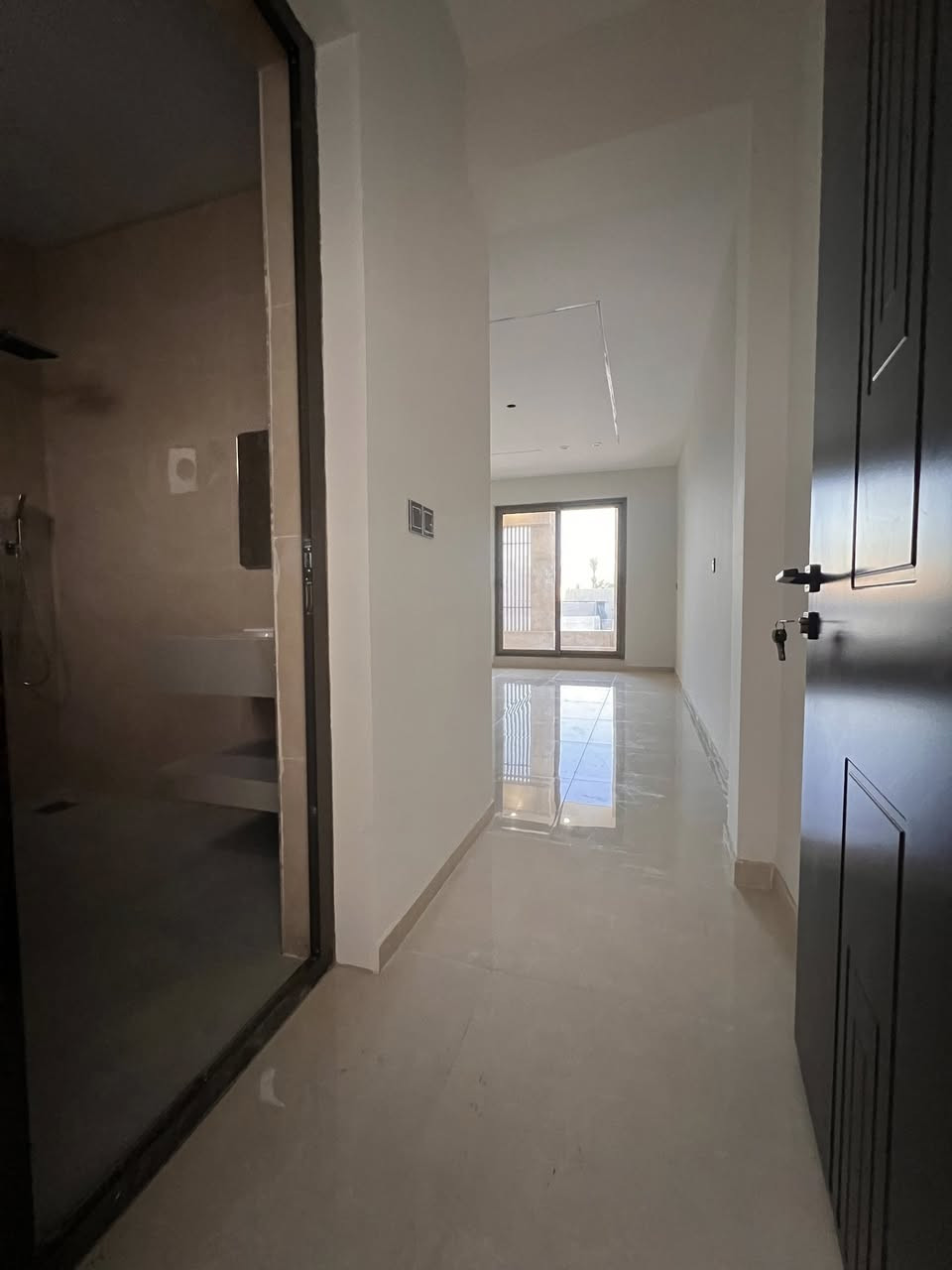 بيت للبيع في بغداد – حي القاهرة
📍 الموقع: حي القاهرة – قرب أسواق أبو تحسين
📐 المساحة: 134 م²
🏠 بناء حديث ومواصفات مميزة

✅ 4 غرف نوم
✅ 4 حمامات
✅ صالة واسعة
✅ مطبخ
✅ منوران
✅ كراج للسيارة

فرصة مناسبة للسكن العائلي في موقع حيوي وقريب من الخدمات والأسواق.

📞 للاستفسار والمزيد من التفاصيل يرجى التواصل
***********
  #بيت_للبيع #ضباط_القاهرة #بيع_شراء #عقارات_بغداد
