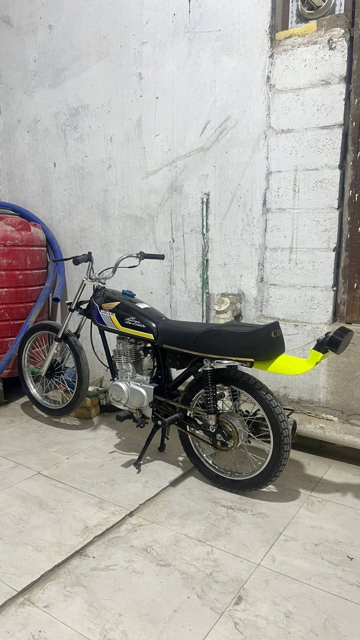 السلام عليكم شباب دراجه للبيع رابيدو
السعر 700 وبيها مجال دراجه توه معمره مكاني شط العرب الجزيزه 
الدراجه كلك


**إذا كنت صاحب هذا الإعلان وتريد حذفه لأي سبب، رجاءا أرسل رسالة إلى الدعم الفني**