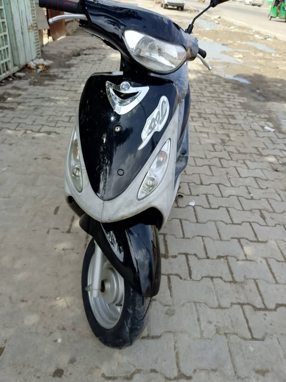 لبيع دراجه ماكس خير من لله مكينه ناعمه وكل عل بلاد جيب فيتر وياك *********** مدينة الصدر السعر 500
