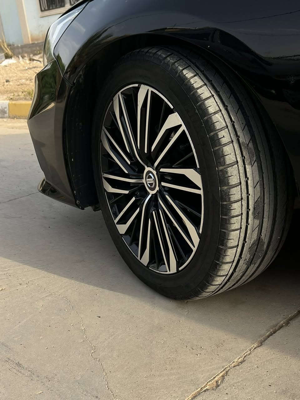 سلام عليكم من رخصه الادمن🖤
نيسان التما2020/لون اسود🖤  (ترهم مراوس ويه التما موديل احدث اوموديل 19 SL)) اضافات/ كفر مري باتمان 40$/سبايدر باتمان/60$ / ويل SL 600$/دعاميه SR/80$/زينون/40$عالي/ زينون ناصي50$/ السياره كلش نضيفه ومصروف عليها  ضربتها فقط جاملغ الايسر بدون لغد بدون شاصي/ صبغ بنيد وجاملغ السايق اثر جراد/ وباب السكن فقط كلير توحيد لون مكان السياره ديالى تفاصيل اكثر *********** واتساب موجود 24 س/سعر/140 وبي مجال شراي لتعبني تعال واشوفك بيها رجائاً عمله بالتلفون ماكو)
