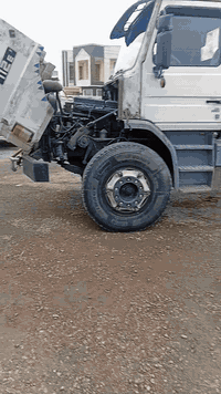 السلام عليكم للبيع سكانيا قلاب بل السنويه تحويل موديل ١٩٨٦ مجموعه مان السعر ١٠٠$ ورقه *********** بغداد جرف النداف معرض ابن المدائن
