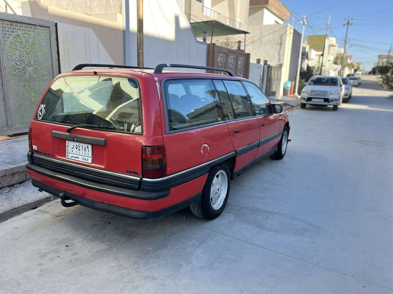 سلام عليكم اخون اميكه للبيع موديل ٩٣ تفصيل خابره ***********
