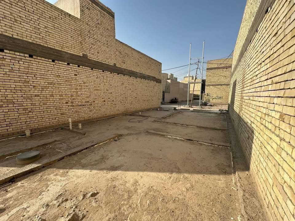 كربلاء المقدسة - حولي ابو مهدي المهندس 
قطعة عدد 2 للبيع
القطعة الاولى ( بتلوا رفت ) للبيع (مساحة 100 متر)🔻
خريطة ممتازة واجهة 7 ونزال. 14🔺
القطعة الثانية ركن مساحة 100
واجهة 7 ونزال 14 
تبعد عن الامام 7 دقائق فقط 4 كيلو متر 🔴

بسعر مناسب جدا جدا ✅
(عقد زراعي - 35 -  مشمولة  بقانون 320 لمجلس الوزراء يعني مشمولة بالتطويب  🔴
♦️جميع الخدمات متوفره ومنطقة سكنية
كافة الخدمات متوفرة
كهرباء- ماء -مجاري- تبليط 8 متر 

🔻العنوان 
🔻حولي ابو مهدي المهندس
جهة السفارة التركية - بجانب مطعم التنور 
🔺المنطقة مرتبه وهادئة وكلها بيوت مرتبة
سعر القطعة الركن 34 مليون
سعر القطعة البتلوا 36   مليون 
وبيها مجال للشراي 
 الاتصال
***********
***********
