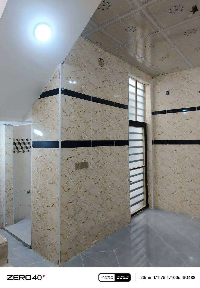 🏡دار للبيع🏡
المساحة: 60متر مربع
✅ #طابو_زراعي_سند_25_أقرار_محكمه
السعر: 25 مليون  (مع المجال)
الموقع: النجف شارع الصب عمود 327 #ألخط_ألاول

مواصفات البناء:
غرفة/ صالة معزولة/مطبخ معزول/ استقبال/صحيات خارجية مكشوفة
بناء مرتب (أساس + سقف كونكريت + طابوك)
أرضية بورسلين أبو الـ 60

الخدمات:#بعد_عن_سوق_100م
ماء كهرباء مدارس سوق تبليط مولد

للاستفسار والاتصال:
***********
