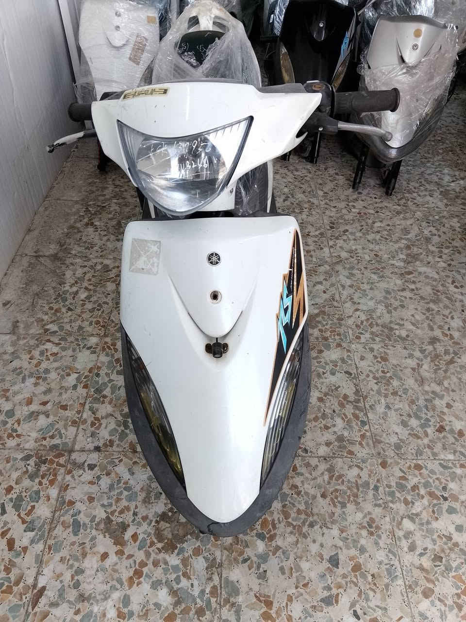 السلام عليكم شباب 
دراجات  ماكس عدله ومنغولي وبوليسي كله جديد 
حاويه اليوم 
المنغولي ب 900 الف 
العدله ب 1100 واحد وميه 
وموجود بوليسي. الوان حلوه مسطره وعاديه 
العنوان بغداد المدينه قرب سوك الاولى قطاع 5 
قرب كوفي زيكو  مجمع عباس الدراجي
هاتف ***********
